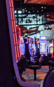 Tampilan permainan slot Fortune Tiger di amper88 dengan gulungan dan simbol Asia